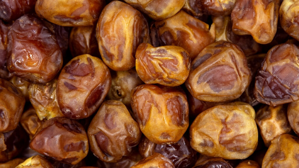 Hadits Sunnah Makan Kurma