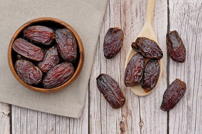 Perbedaan Kurma Ajwa dan Medjool